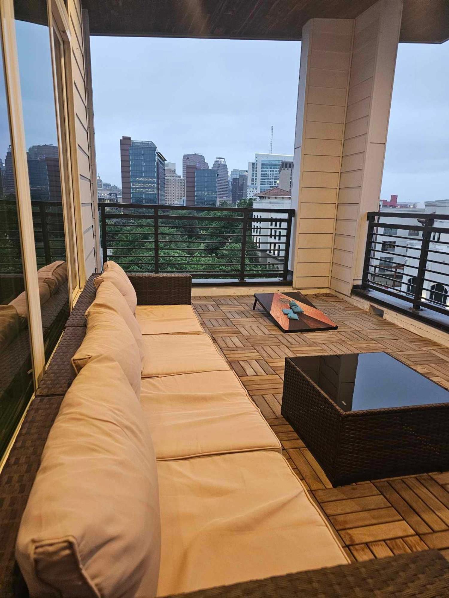 Riverwalk Penthouse Oasis W/Free Parking Gym Pool San Antonio Esterno foto