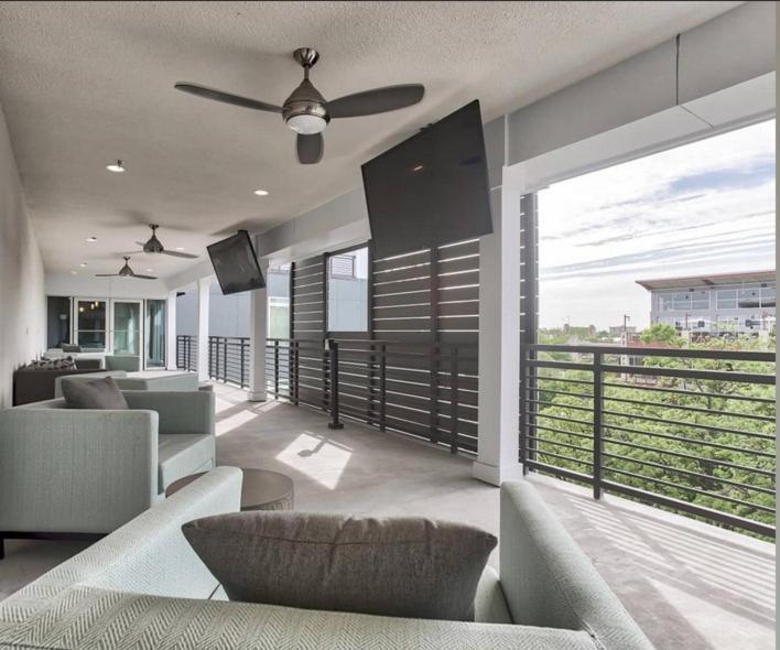 Riverwalk Penthouse Oasis W/Free Parking Gym Pool San Antonio Esterno foto