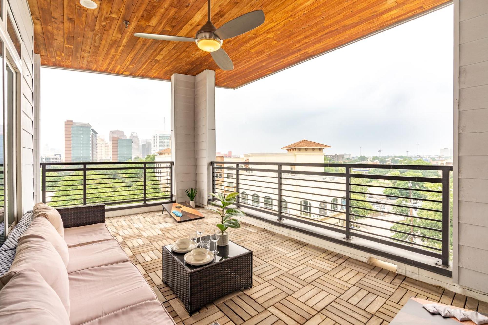 Riverwalk Penthouse Oasis W/Free Parking Gym Pool San Antonio Esterno foto