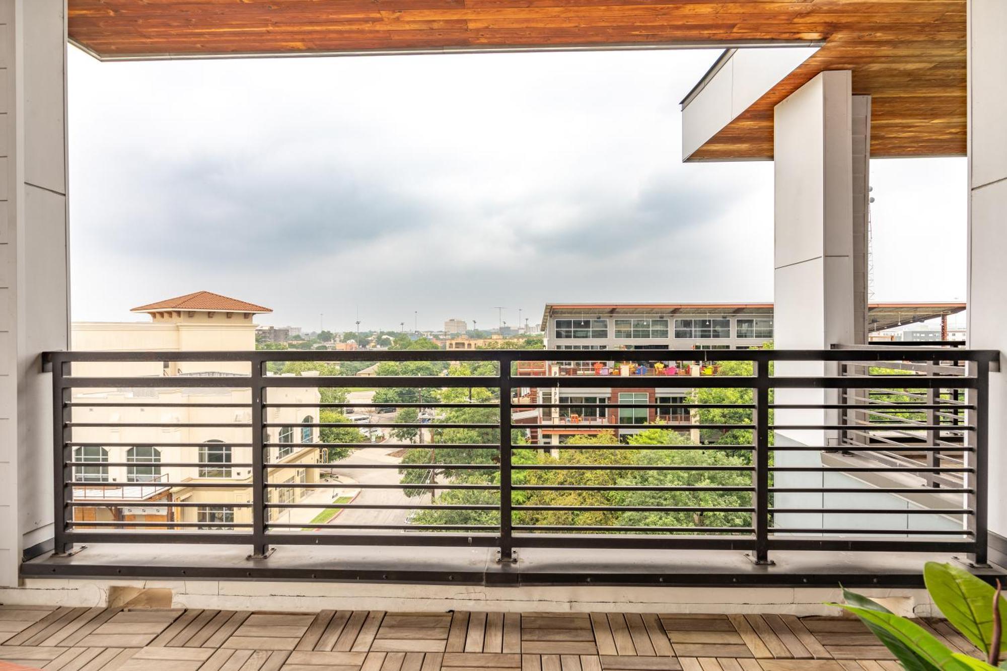 Riverwalk Penthouse Oasis W/Free Parking Gym Pool San Antonio Esterno foto